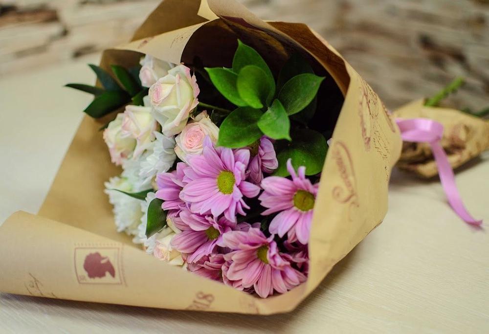 Букет цветов из: Розы и Хризантемы во Владикавказе