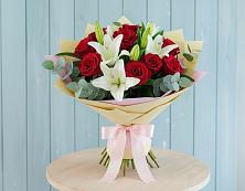 Букет цветов из:  Лилии и Розы во Владикавказе
