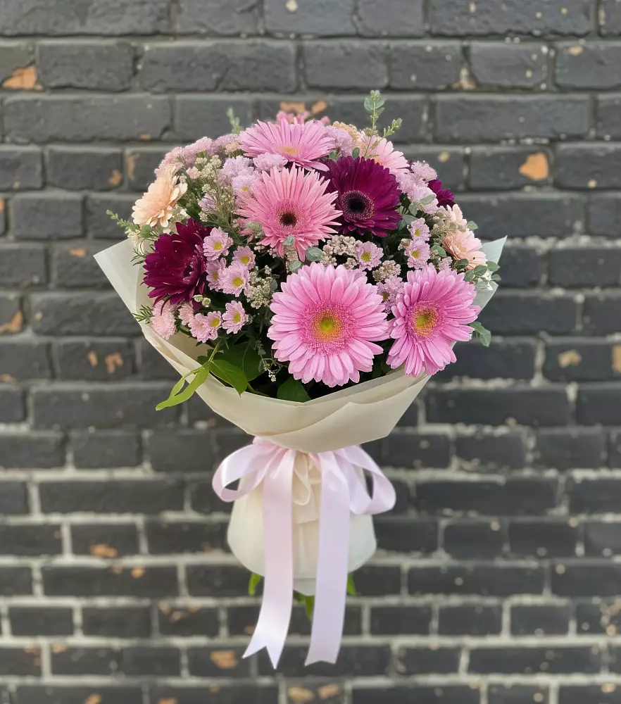 Букет цветов из: Герберы и Хризантемы во Владикавказе