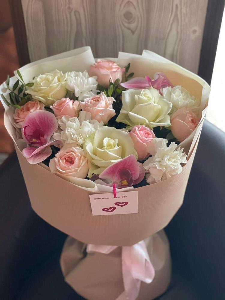 Букет цветов из: Орхидеи, Розы и Гвоздики во Владикавказе