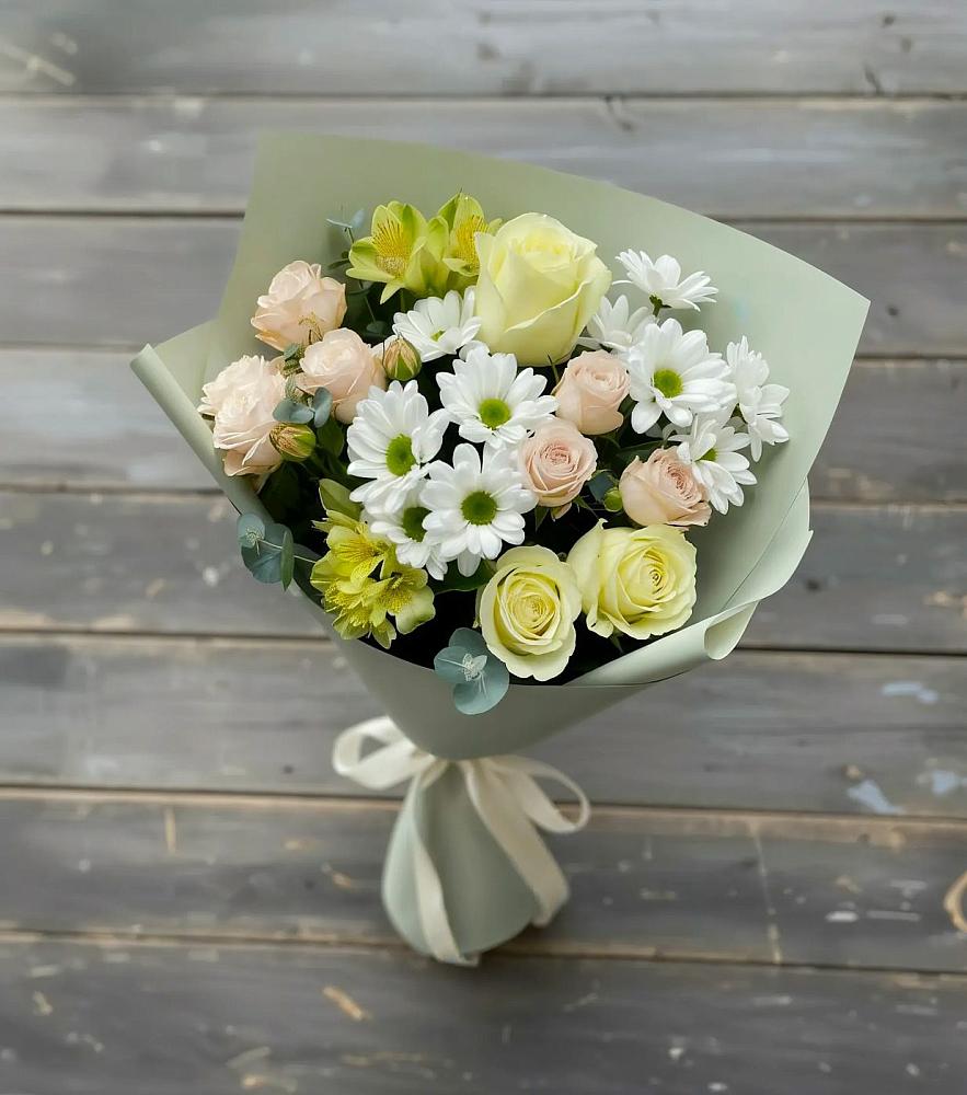Букет цветов из: Альстромерии, Розы и Хризантемы во Владикавказе