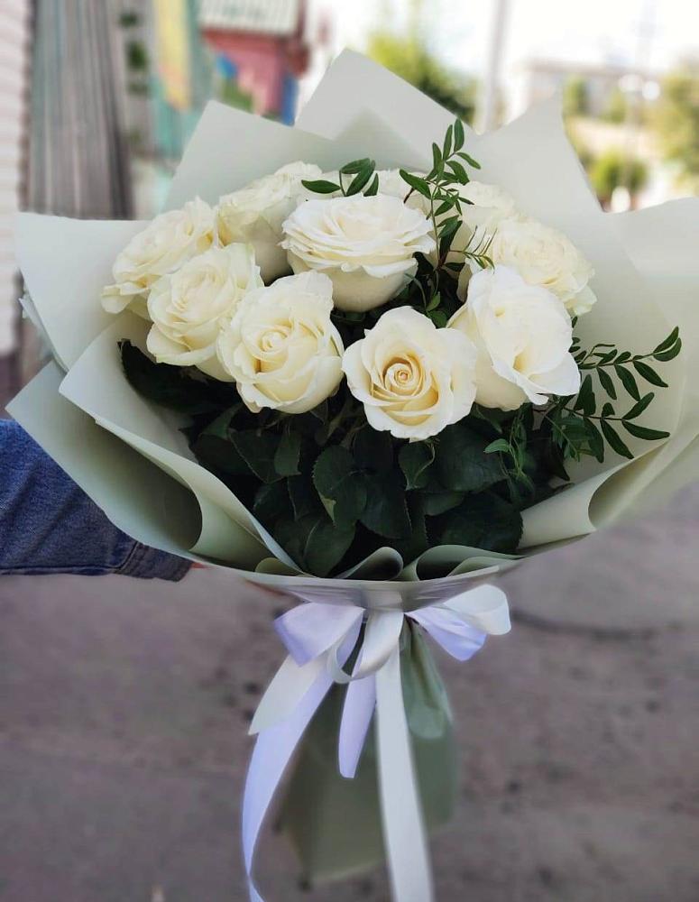Букет Белые розы Проуд во Владикавказе