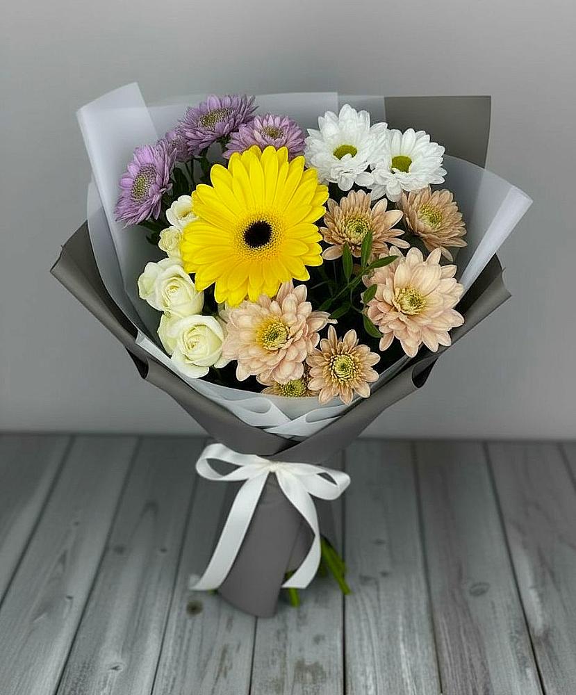 Букет цветов из: Розы, Герберы и Хризантемы во Владикавказе