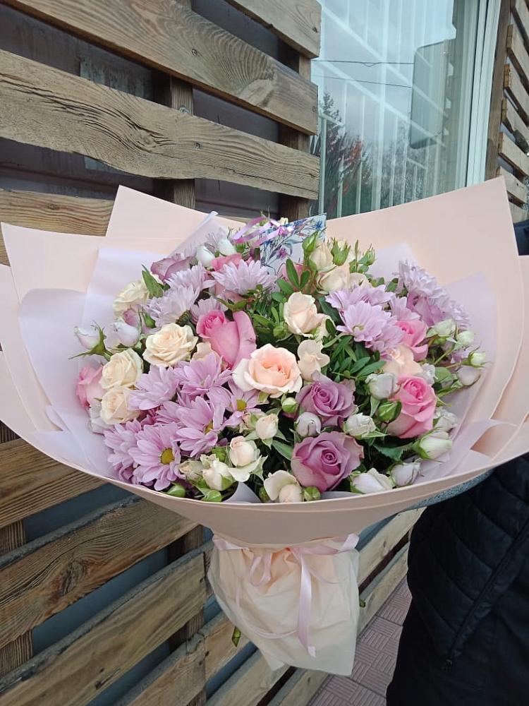 Букет цветов из: Розы и Хризантемы во Владикавказе