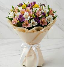 Букет цветов из:  Альстромерии во Владикавказе