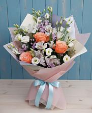 Букет цветов из:  Лизиантусы, Розы, Альстромерии и Гипсофила во Владикавказе