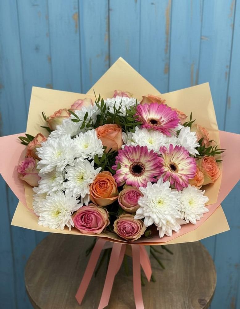 Букет цветов из: Розы, Герберы и Хризантемы во Владикавказе