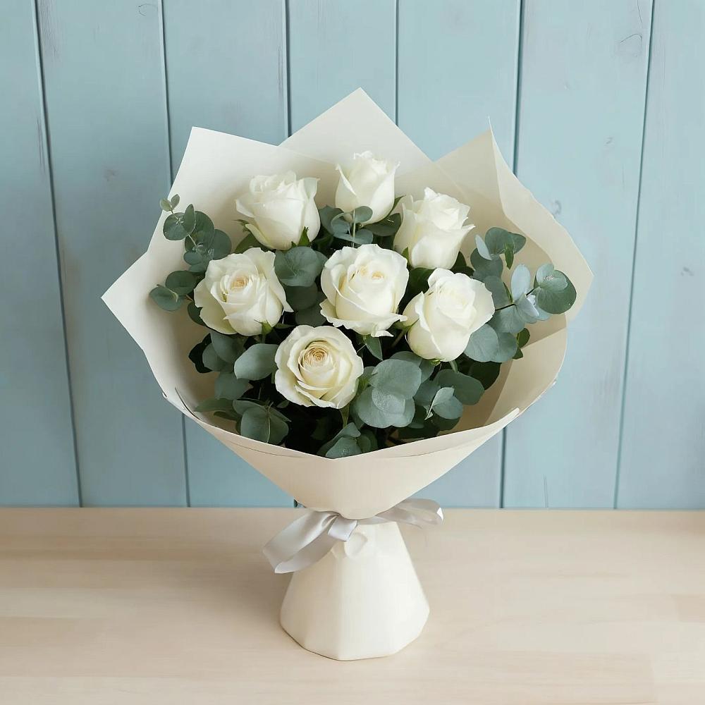 Букет Белые розы в Эвкалипте во Владикавказе