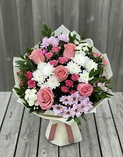 Букет цветов из:  Альстромерии, Гвоздики, Розы и Хризантемы во Владикавказе