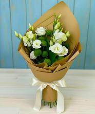 Букет цветов из:  Хризантемы и Лизиантусы во Владикавказе