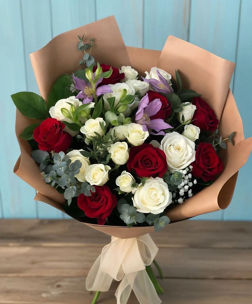 Букет цветов из: Розы и Альстромерии во Владикавказе