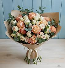 Букет цветов из:  Альстромерии и Розы во Владикавказе